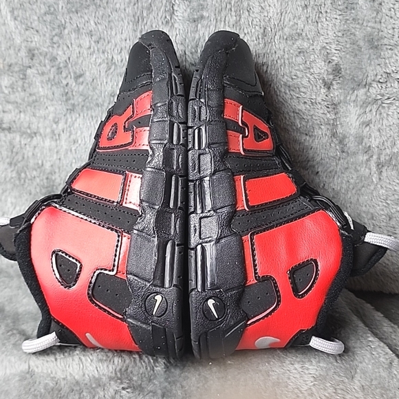 Nike Air More Uptempo Pippen Kids Sneakers. Size 10C - Picture 11 of 11
